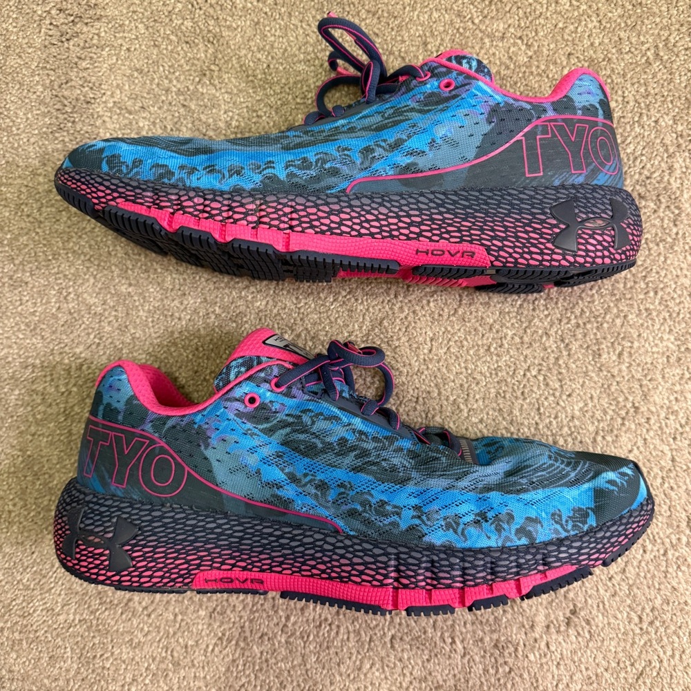 EUC Under Armour Men’s Hovr Tokyo Machina Blue and Pink Running Sneaker Size 13 - Picture 3 of 8